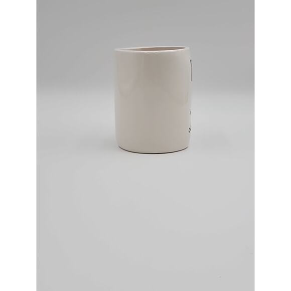 RAE DUNN MOM EST. 2020 White with Large Black Letters Coffee/Tea Mug by Magenta - Picture 5 of 7